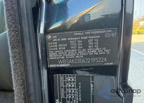 1988 BMW M3 z USA, uszkodzony, nr VIN WBSAK0306J2195224